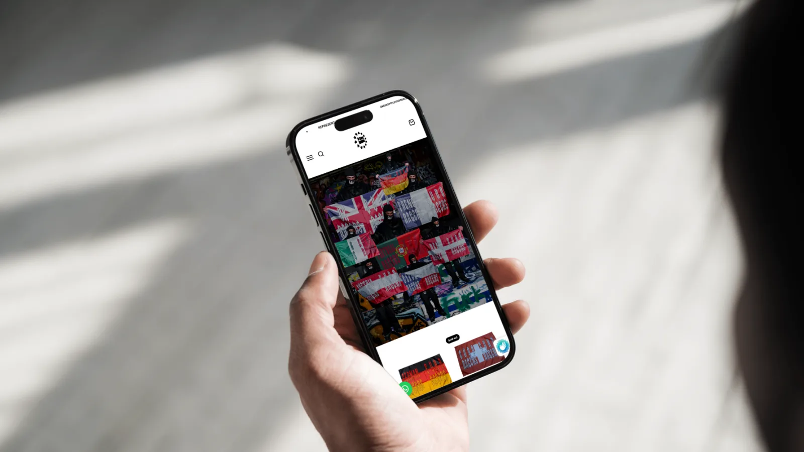 EuroRagers Shop auf einem Smartphone in der Hand
